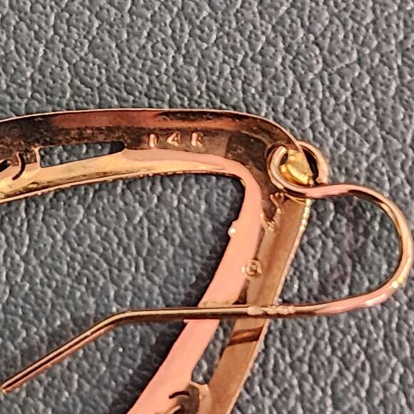 Vintage 14K Yellow Gold Cut-Out Teardrop Dangle Earrings - Picture 5 of 10